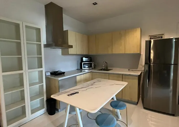 Stayluxia Apartment